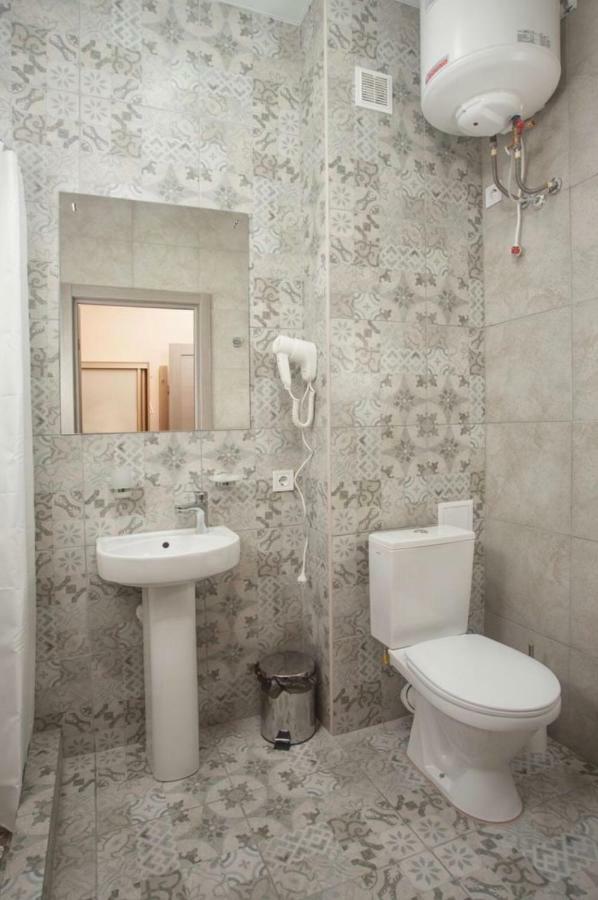 Fanfan Hotel Одеса Екстериор снимка
