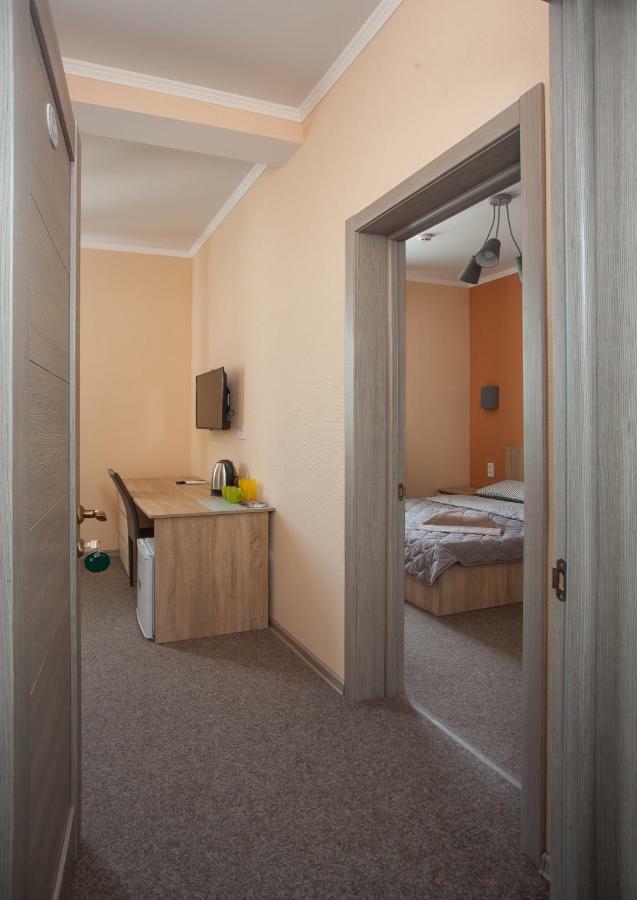 Fanfan Hotel Одеса Екстериор снимка