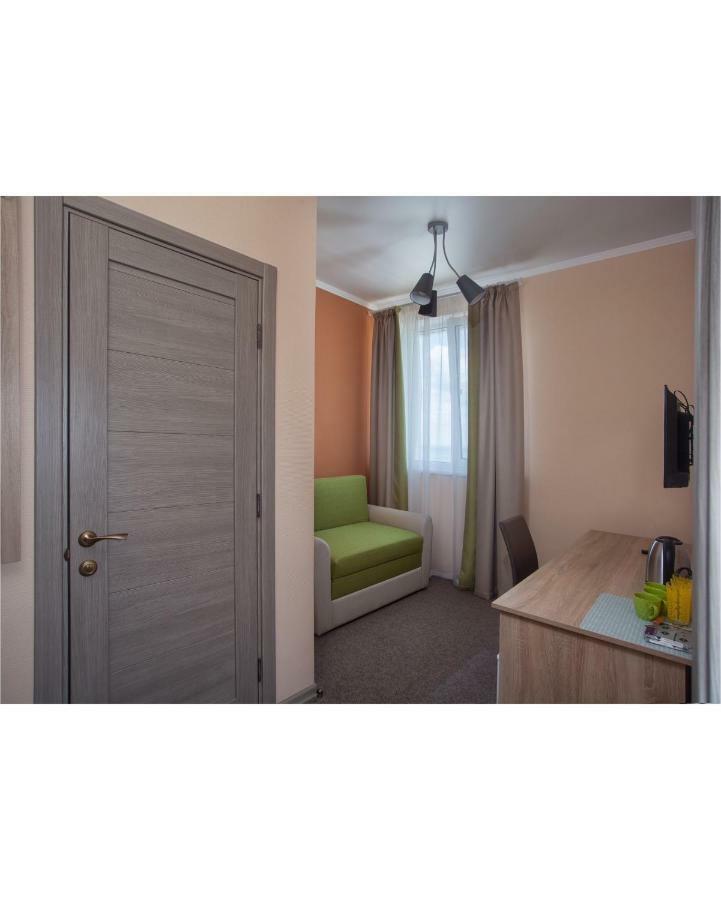 Fanfan Hotel Одеса Екстериор снимка