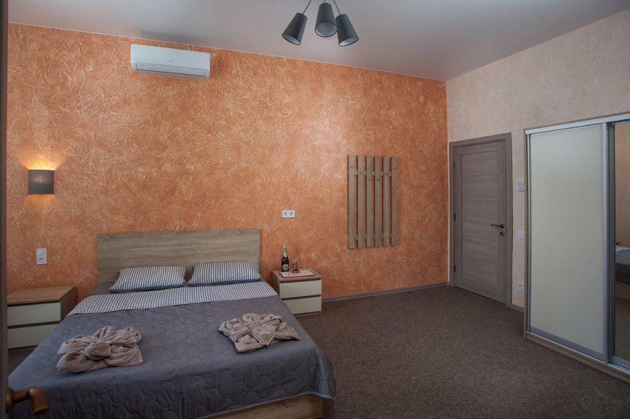 Fanfan Hotel Одеса Екстериор снимка